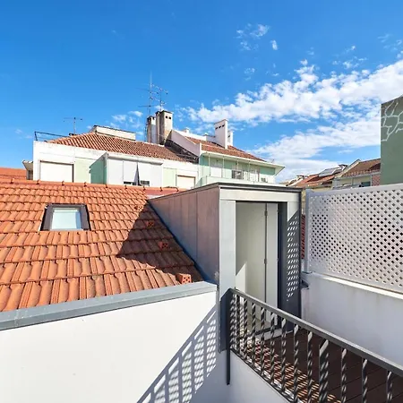 Villa Charming House With Terrace In Lisbon.wifi. Lisboa