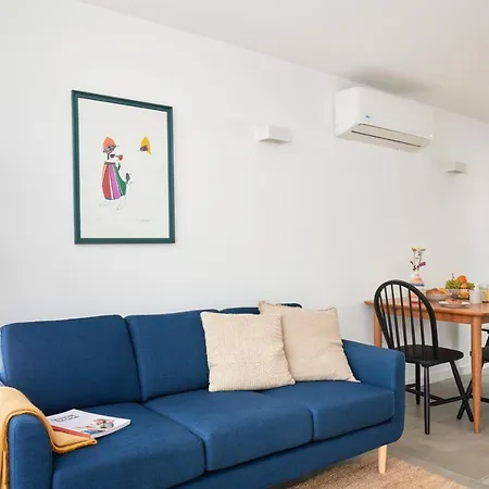 Charming House With Terrace In Lisbon.wifi. Willa