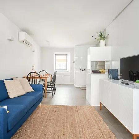 Charming House With Terrace In Lisbon.wifi. Villa