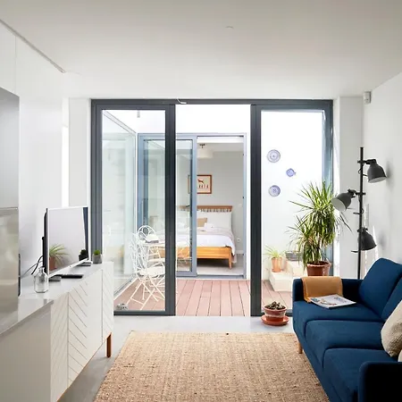 Charming House With Terrace In Lisbon.wifi. Вилла Лиссабон